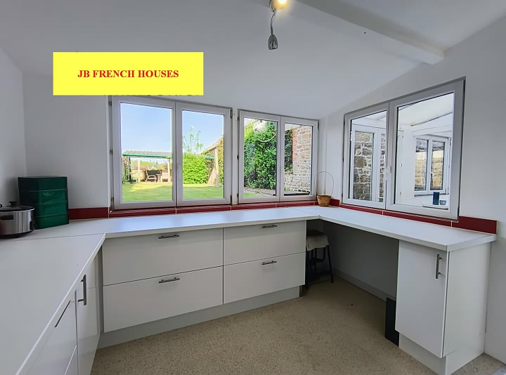4 bed stone house for sale near Lesbois