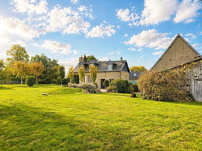3 bed stone house for sale near Lesbois
