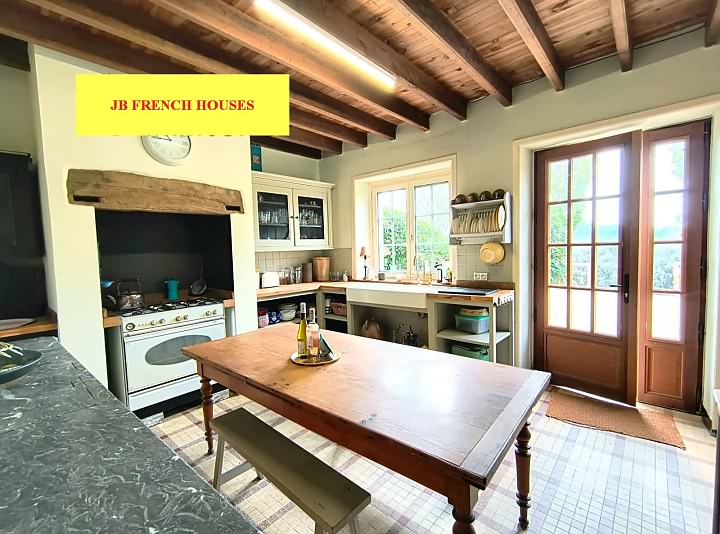 3 bed stone house for sale near Lesbois