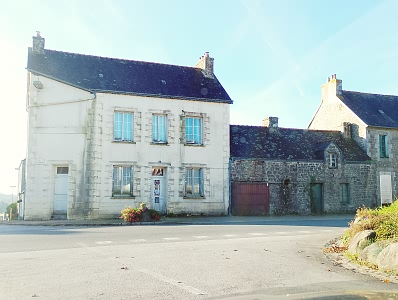 Stone house to renovate near BRITTANY CENTRE and BRITTANY CENTRE WEST