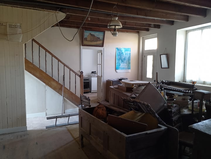 Stone house to renovate near BRITTANY CENTRE and BRITTANY CENTRE WEST