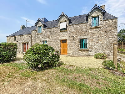 5 bed stone house for sale near Colomel