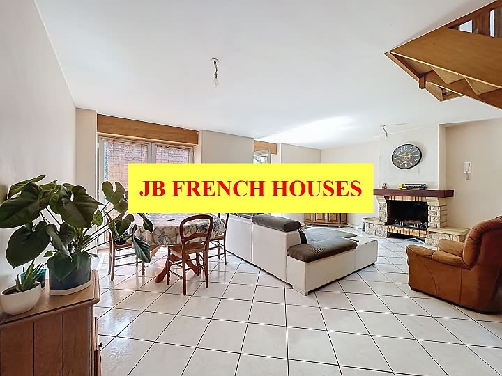 5 bed stone house for sale near Colomel