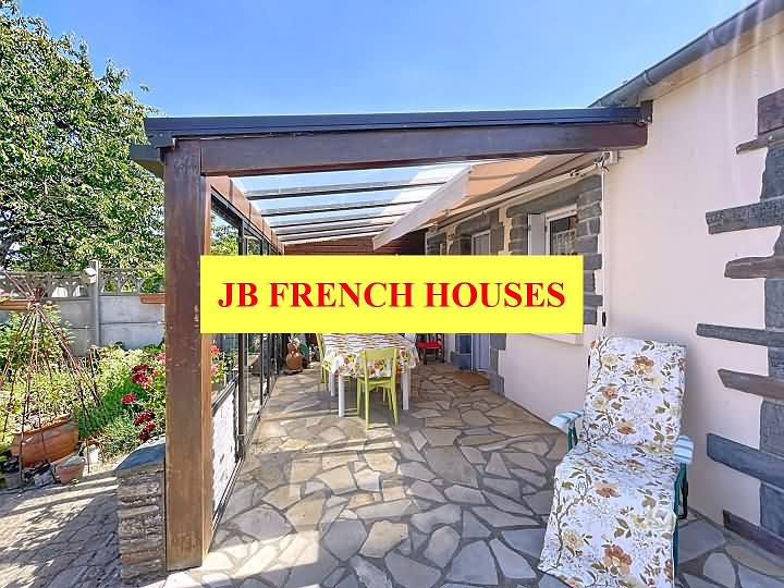 3 bed stone house for sale near Loutehel