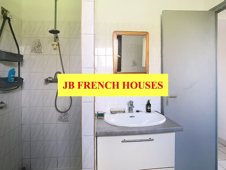 Stone house for sale near Loutehel