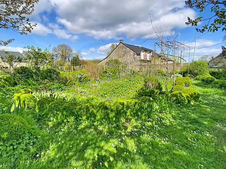 2 bed stone house for sale near Loutehel