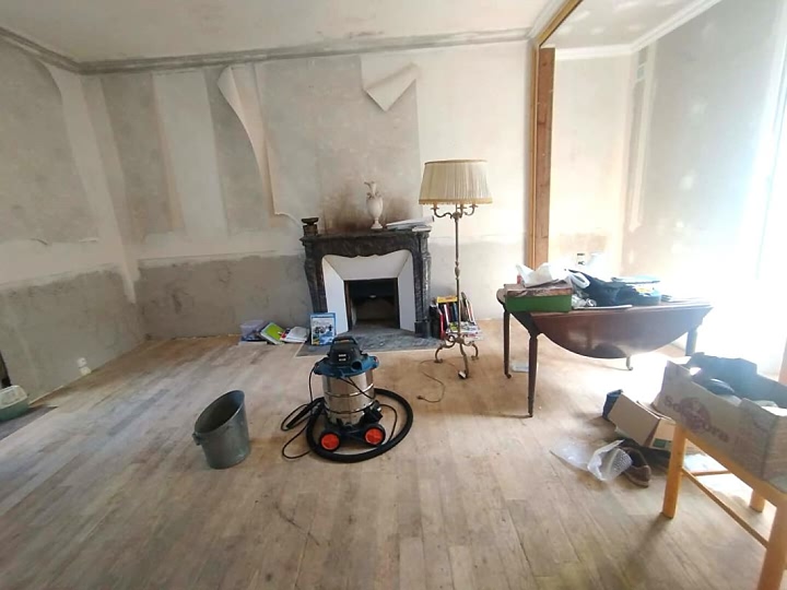 5 bed stone house for sale near Perret