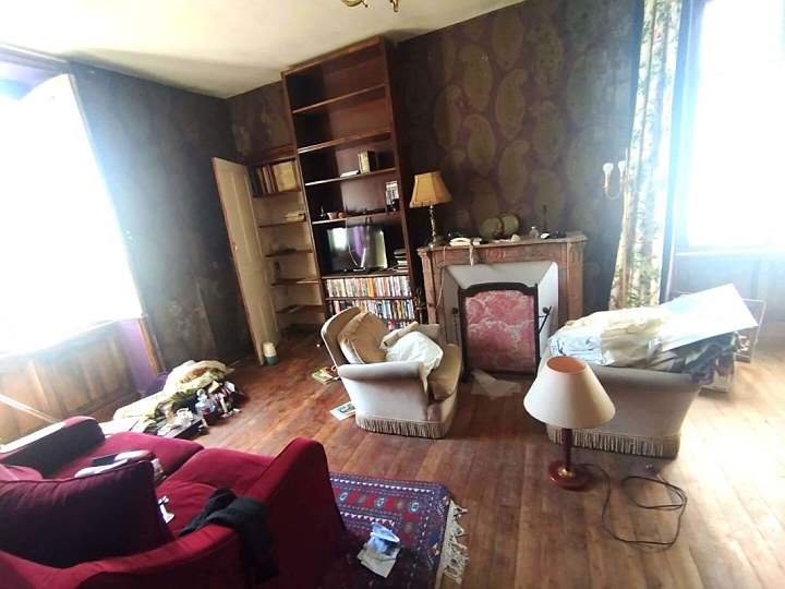 5 bed stone house for sale near Perret