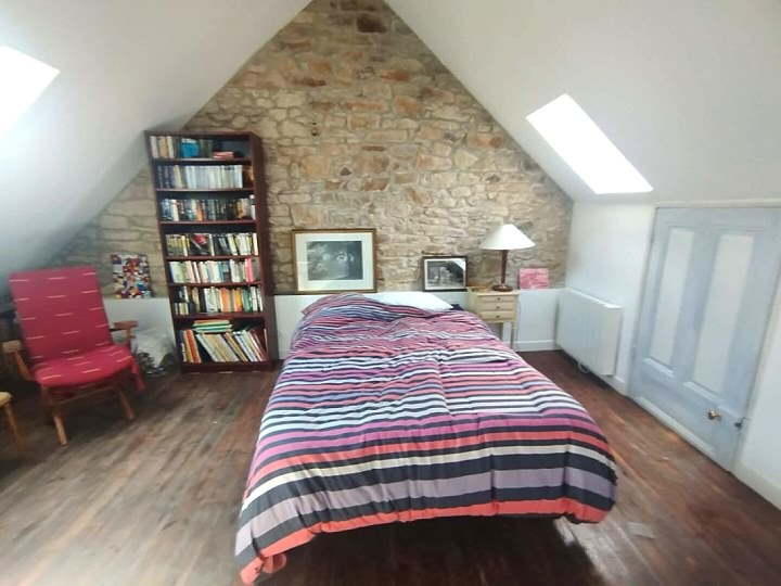 5 bed stone house for sale near Perret