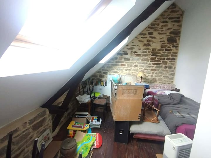 5 bed stone house for sale near Perret