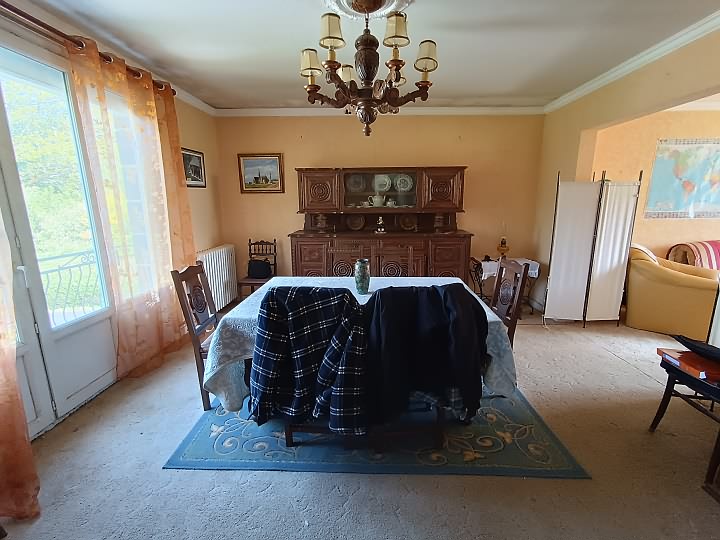 3 bed house for sale near Perret