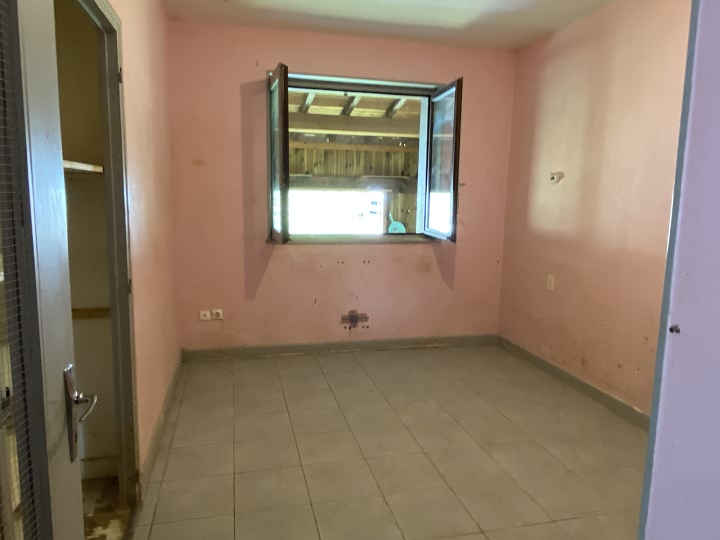 6 bed house for sale near Affieux
