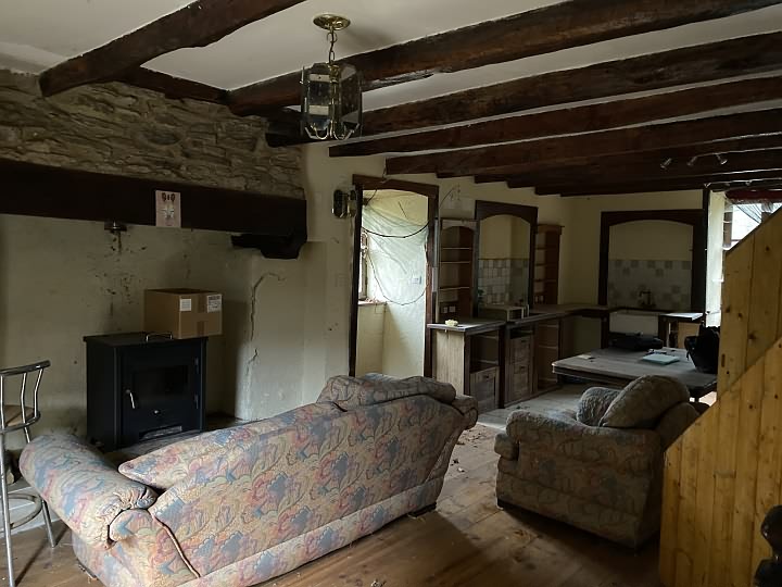 4 bed stone house for sale near Bujaleuf