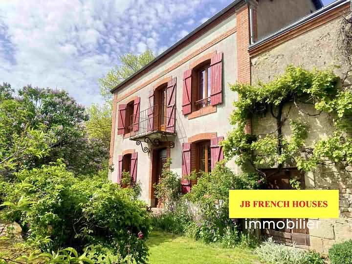 3 bed stone house for sale near Glénic