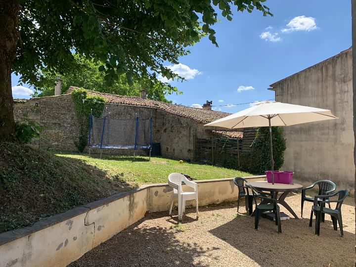 7 bed stone house for sale near Gentray