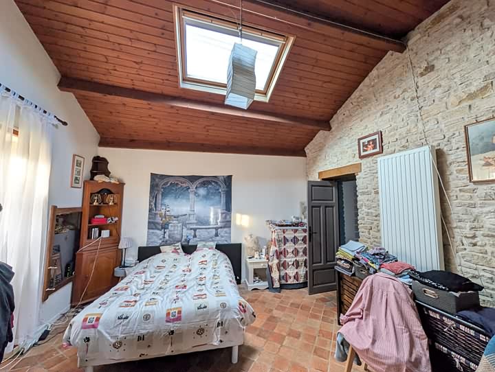 5 bed stone house for sale near Gentray