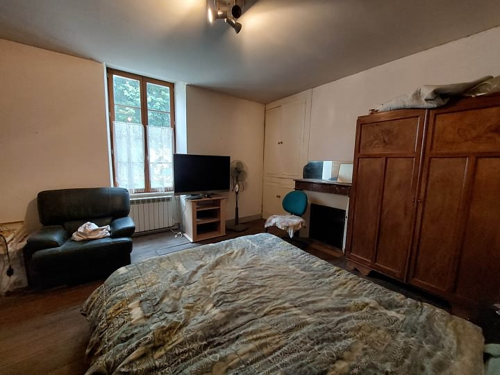 3 bed stone house for sale near Suaux