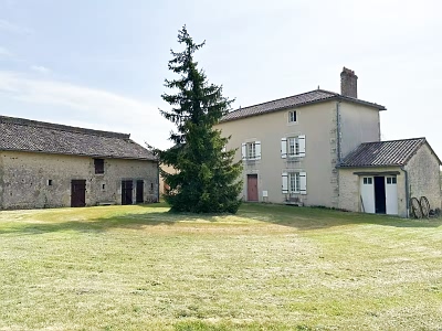 3 bed stone house for sale near Chez Vécant