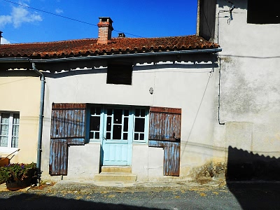 Stone house to renovate near Goulat