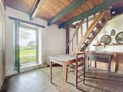 Stone house to renovate near Loutehel