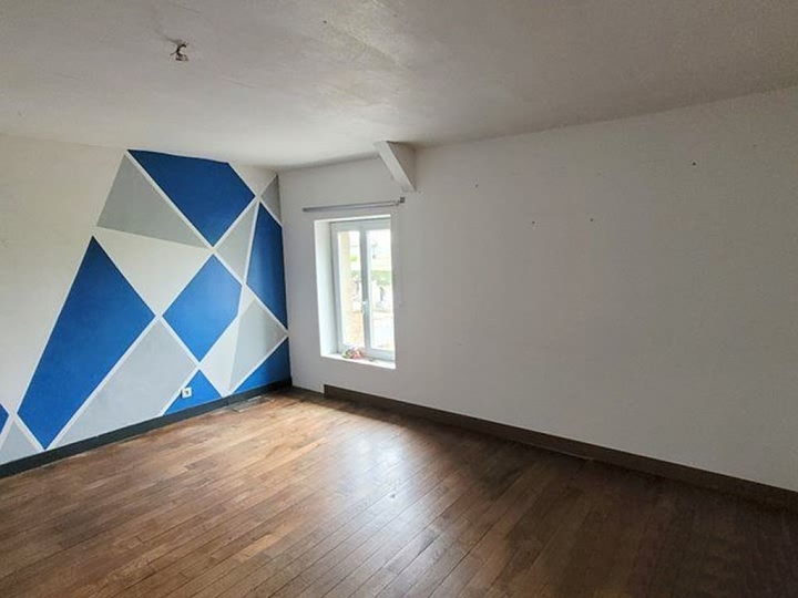2 bed stone house for sale near Bion