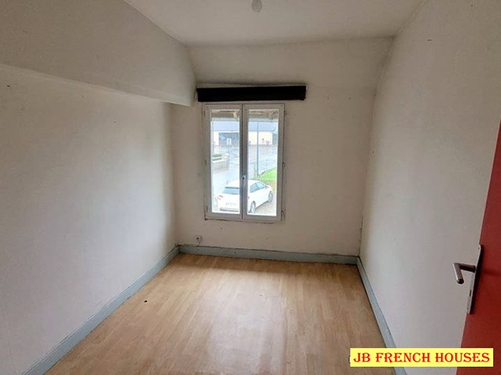 2 bed stone house for sale near Bion