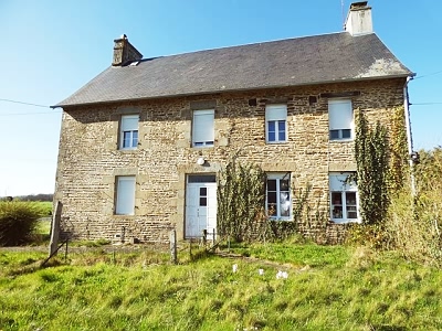 4 bed stone house for sale near Lapenty