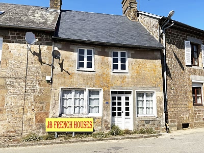 2 bed stone house for sale near Lesbois