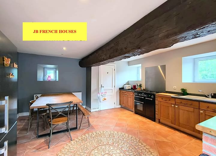 4 bed stone house for sale near Lesbois