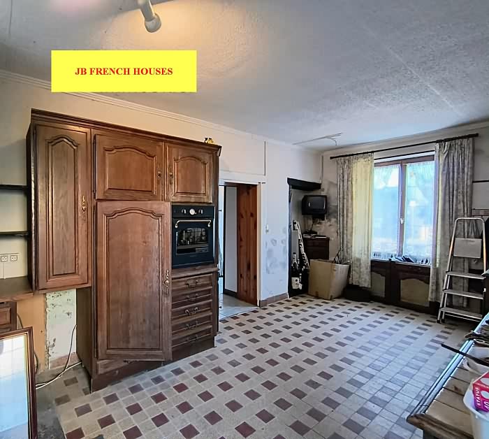 2 bed stone house for sale near Lesbois