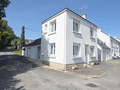 2 bed stone house for sale near Bever
