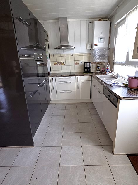 2 bed stone house for sale near Bever