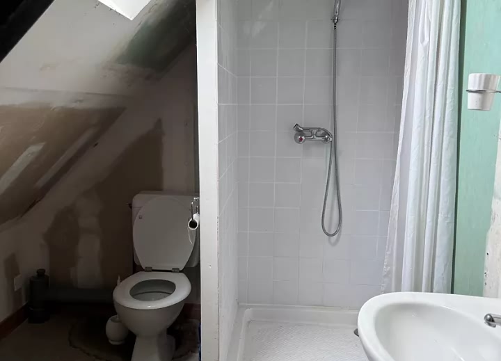 3 bed stone house for sale near Bonen
