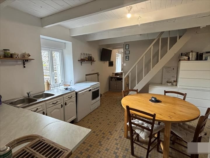2 bed stone house for sale near Keraden