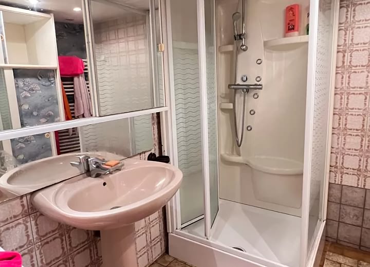 3 bed stone house for sale near Kergloff