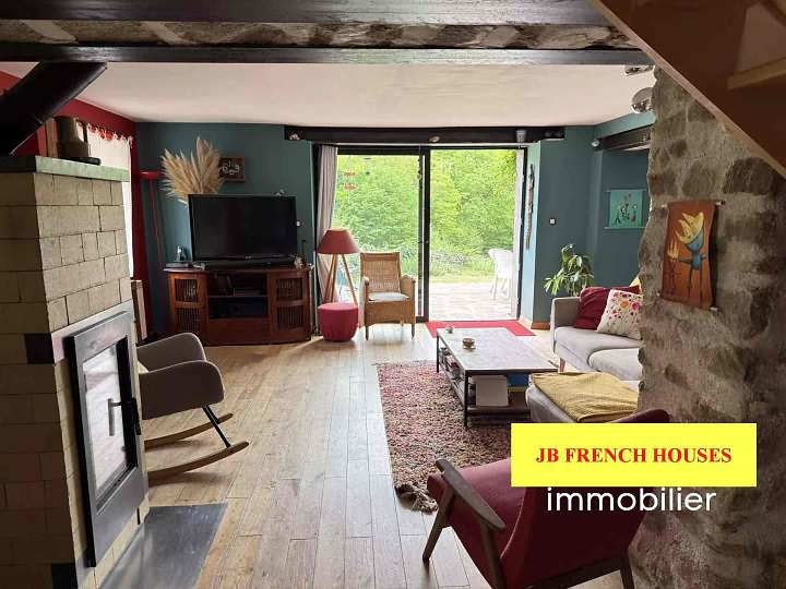 3 bed stone house for sale near Glénic