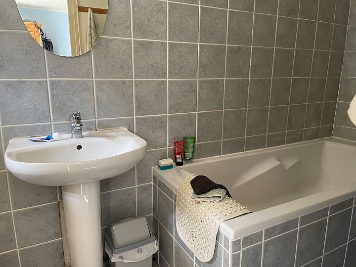 Maison en pierre de 4 chambres à vendre près de Jartaud
