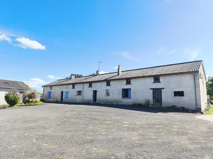 6 bed farmhouse for sale near Vienne And Haute Vienne