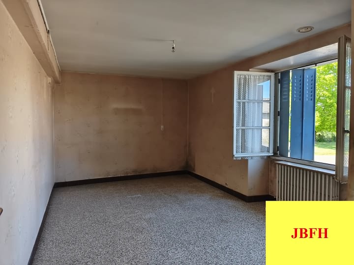6 bed farmhouse for sale near Vienne And Haute Vienne