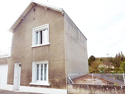 Maison en pierre de 2 chambres à vendre près de Liglet