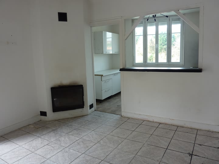 Maison en pierre de 2 chambres à vendre près de Liglet