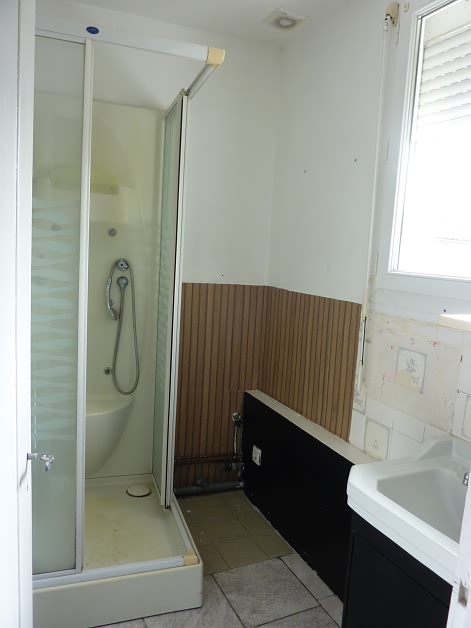 Maison en pierre de 2 chambres à vendre près de Liglet
