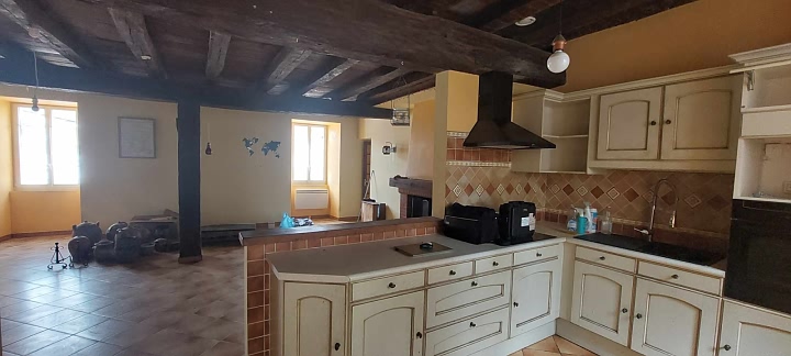 3 bed stone house for sale near Suaux