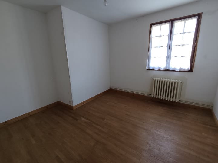 4 bed stone house for sale near Suaux