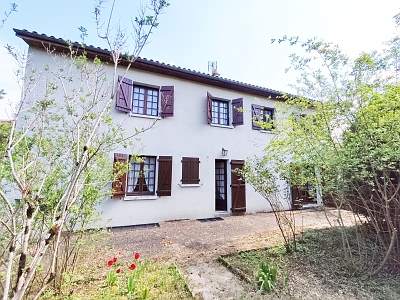 4 bed stone house for sale near Suaux