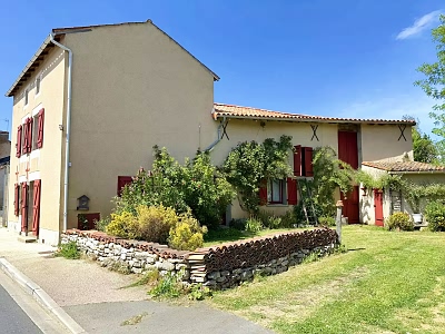 2 bed stone house for sale near Chez Vécant