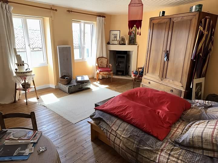 2 bed stone house for sale near Chez Vécant