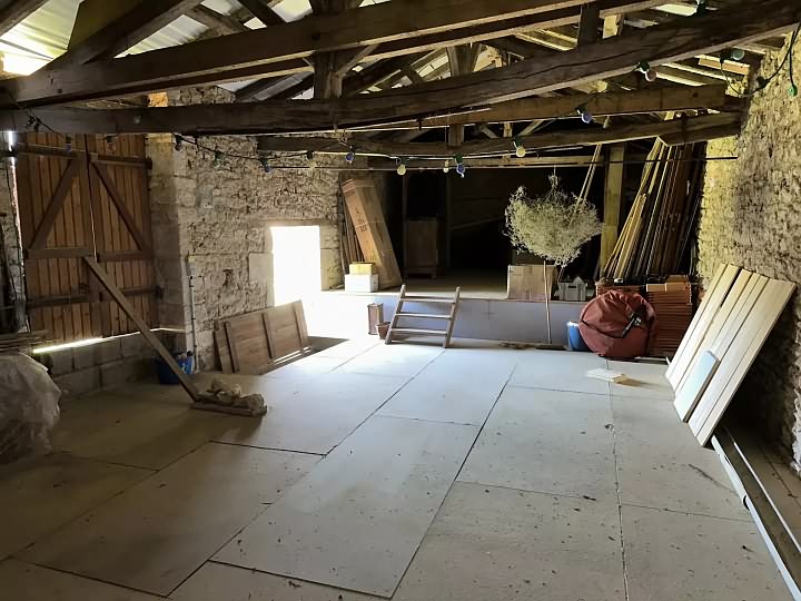 2 bed stone house for sale near Chez Vécant