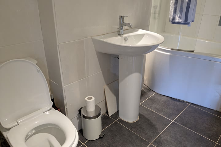 2 bed stone house for sale near Peer