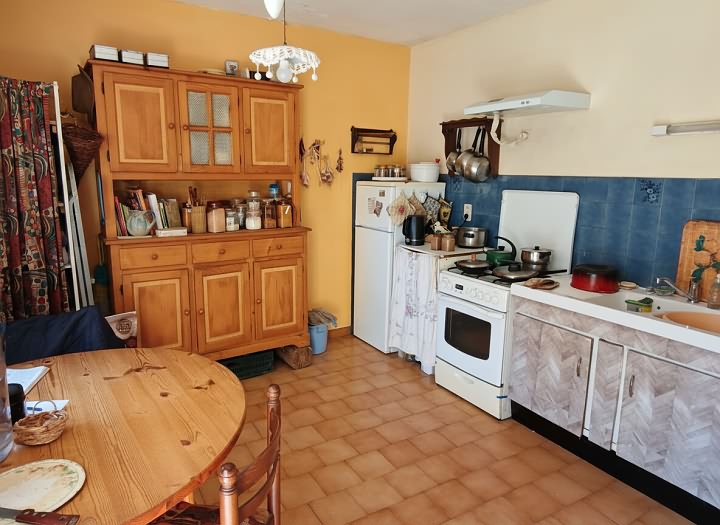 6 bed stone house for sale near Dordogne and Lot